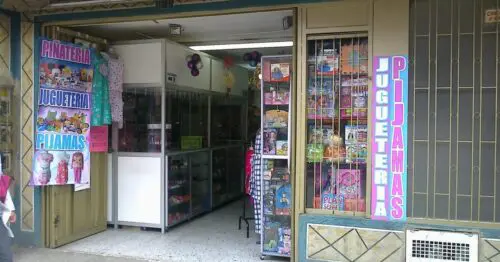 JUGUETERIA Y PIJAMAS JUGUETERIA Y PIJAMAS